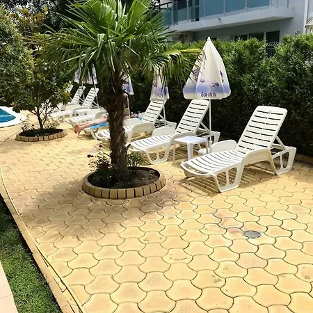 Apartment Магнолия Резиденс 3 *